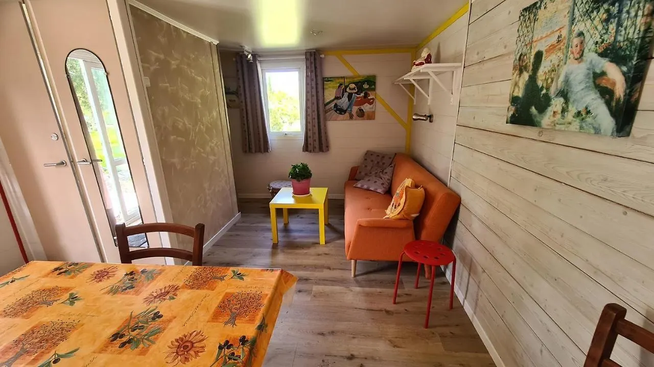 Toscane Saint-Remy-de-Provence Campsite