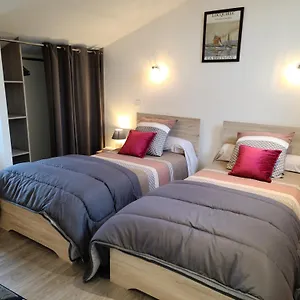 https://les-pen-ty-de-kerroyal.inbrittany.com